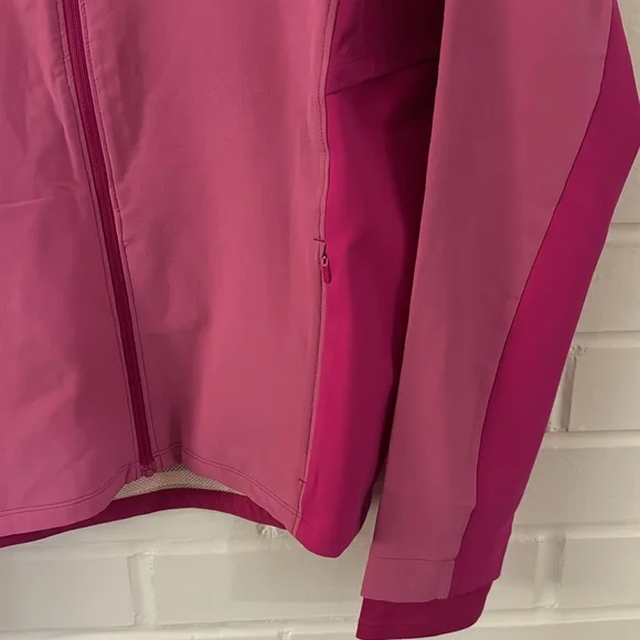 ⬇️ NWT Brooks Fusion Hybrid Jacket - Women's in Frosted Mauve Pink Size L - Picture 5 of 9